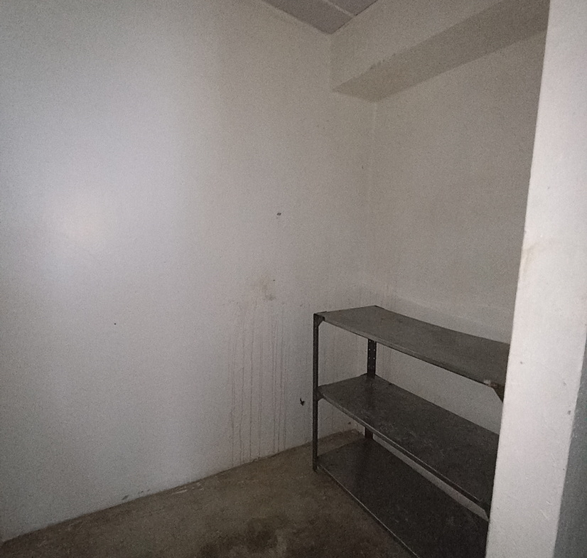 826
