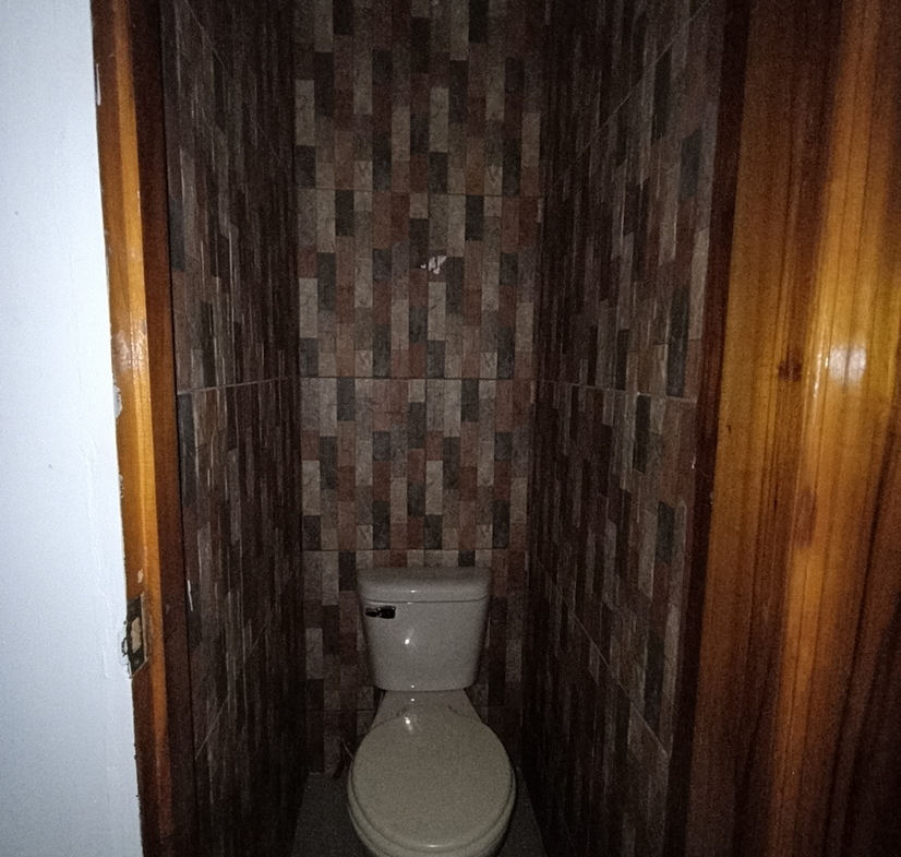 826