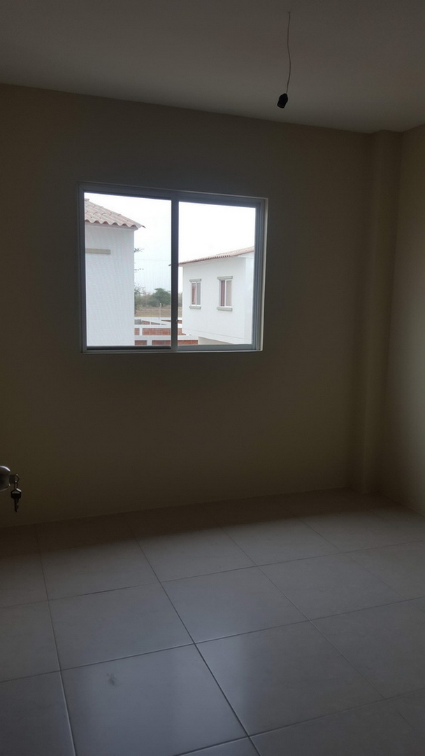 Alquiler Casa 3 dormitorios, Urb Logare