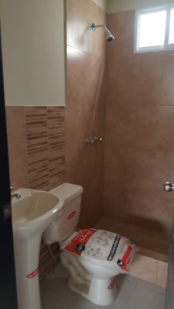 Alquiler Casa 3 dormitorios, Urb Logare