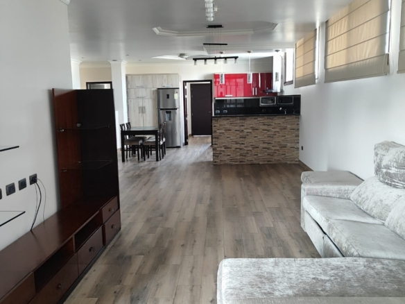 Alquiler Departamento 4 Dorm en Garzota