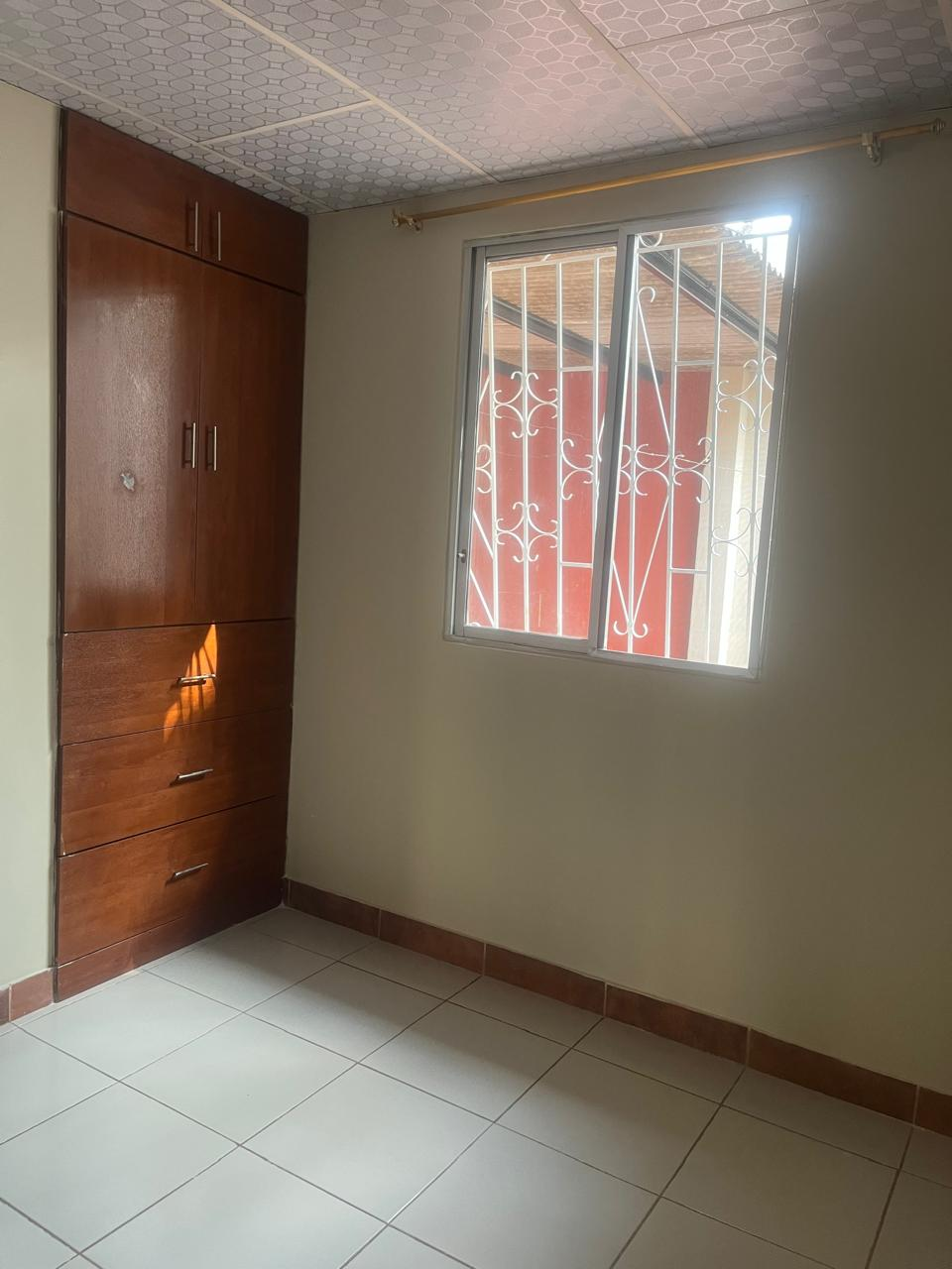 Alquiler Casa de una planta 3 dormitorios en Metrópolis