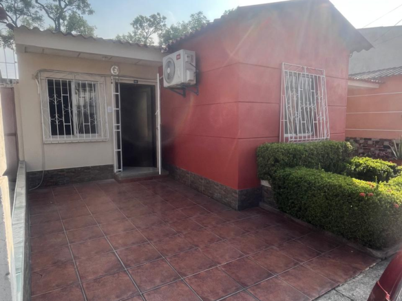 Alquiler Casa de una planta 3 dormitorios en Metrópolis