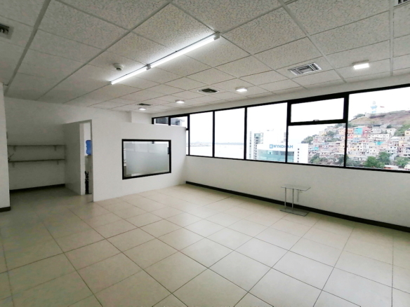 Alquiler de Oficina en Edificio Emporium, Puerto Santa Ana Guayaquil