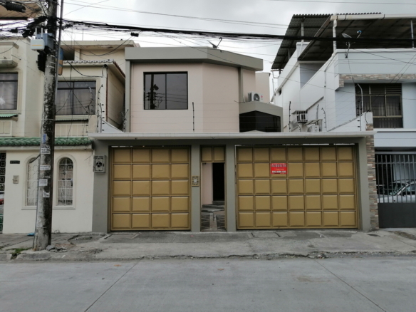 Alquiler de Casa en Garzota