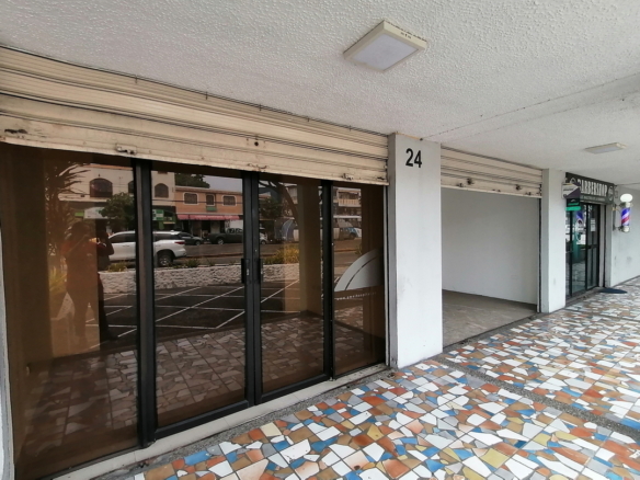Venta de Local en centro comercial Albocentro 5