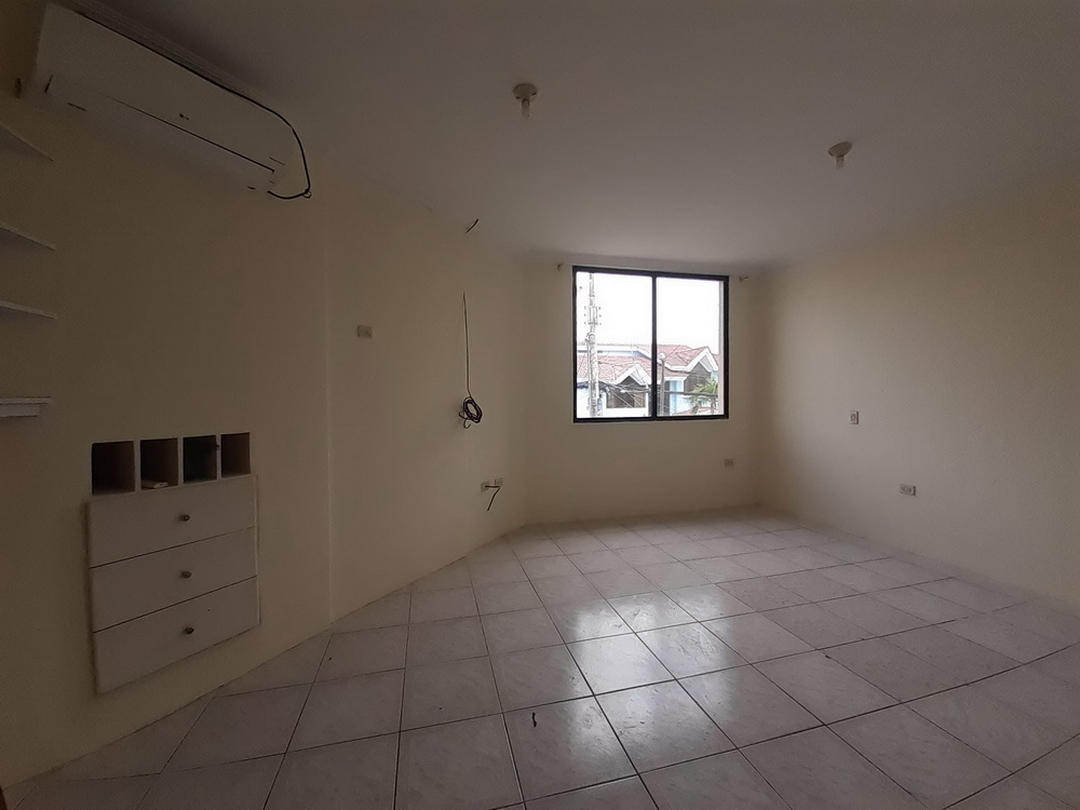 Alquiler de Casa en Garzota
