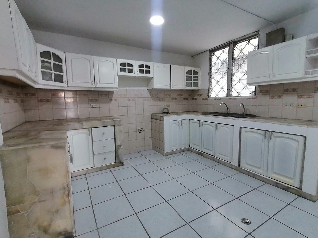 Casa 5 dormitorios en Kennedy Nueva