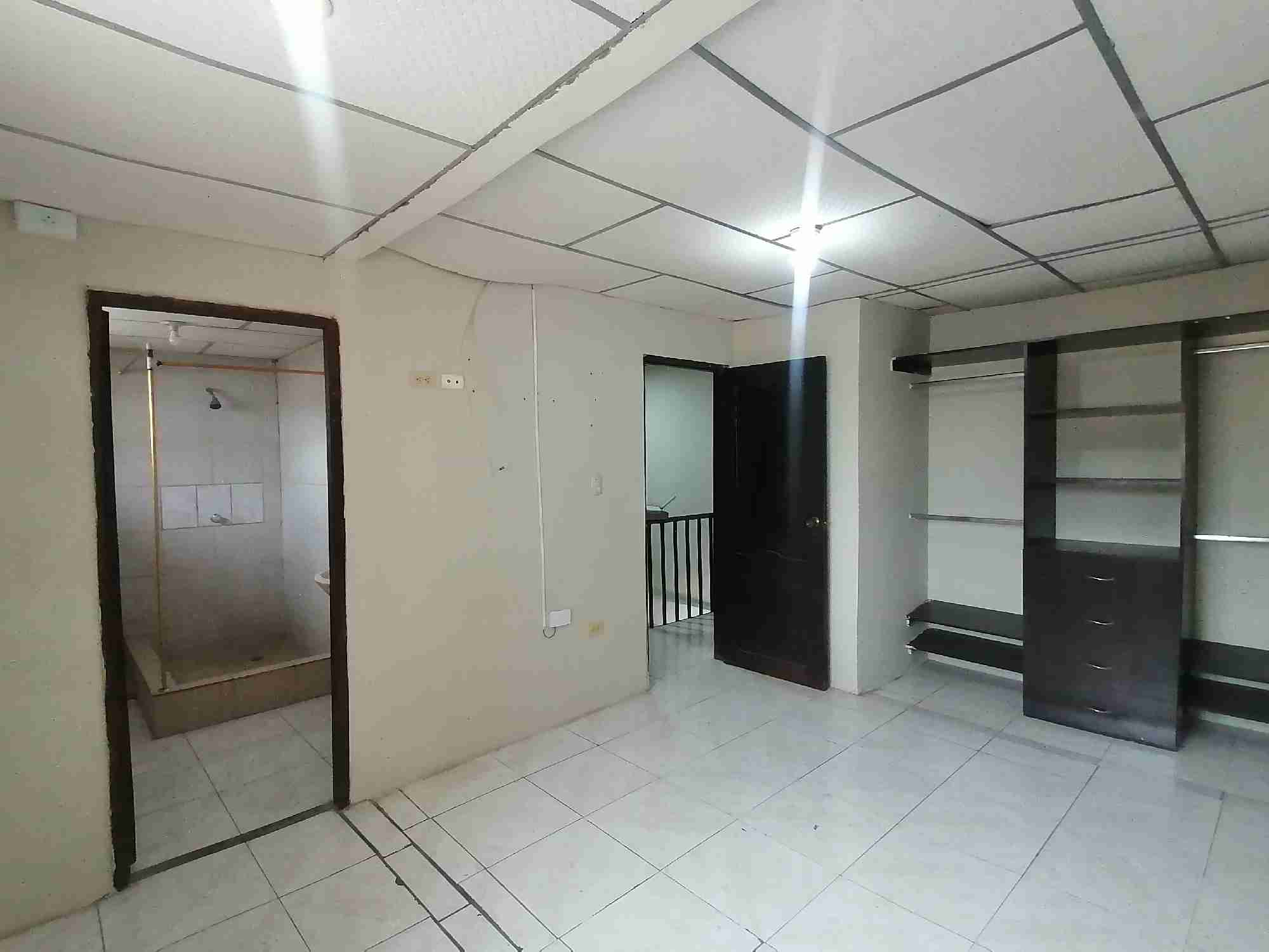 MC CVEV 06 Venta Casa en Villa España, 3 Dormitorios