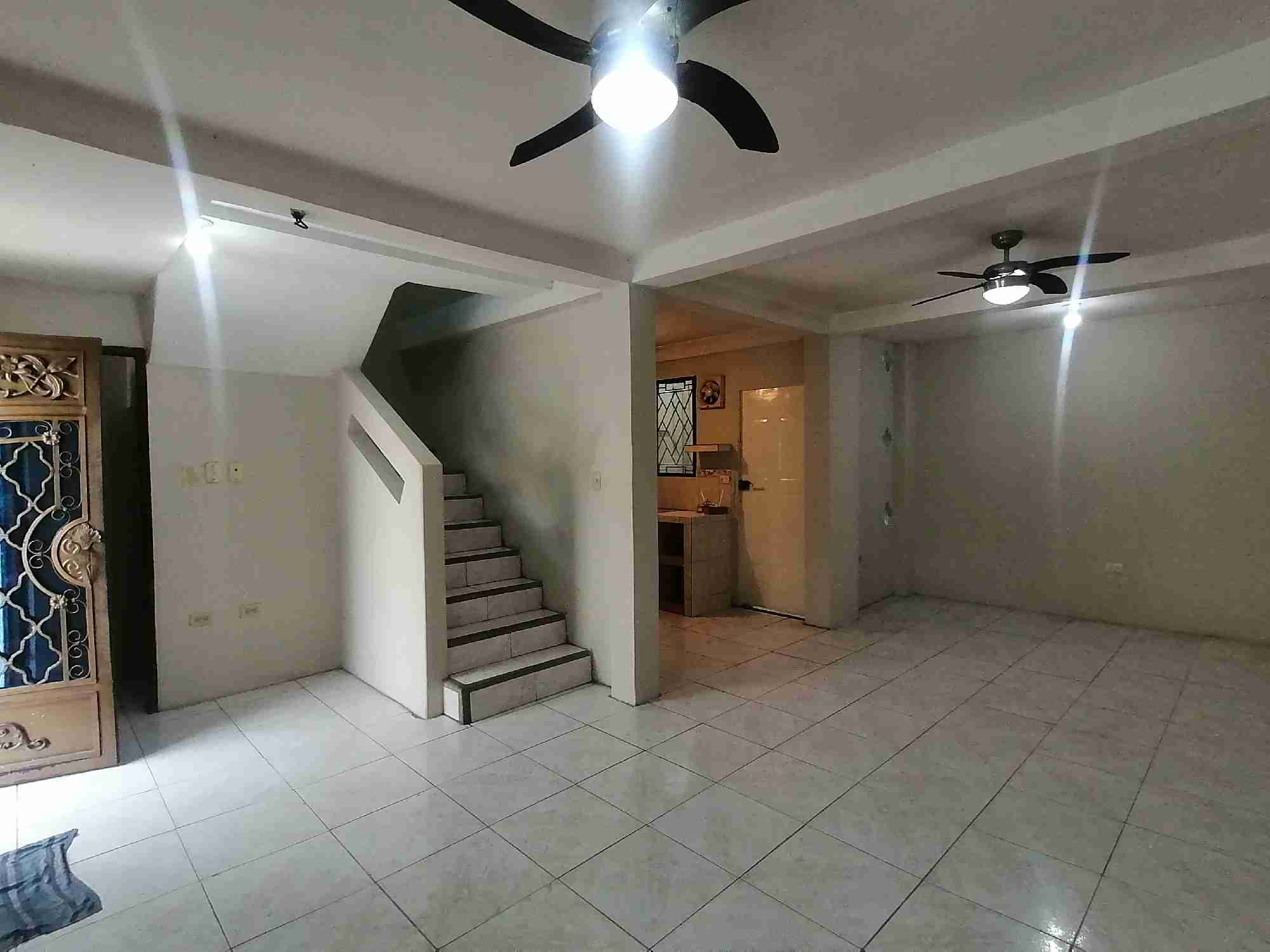 MC CVEV 17 Venta Casa en Villa España, 3 Dormitorios