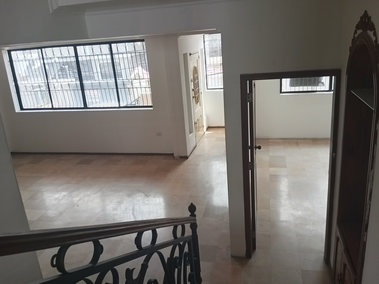 Casa en Garzota con uso de Suelo Comercial